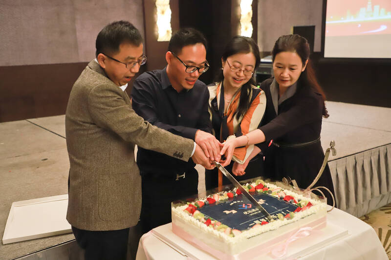 新起點(diǎn)，贏未來——優(yōu)遠(yuǎn)一周歲生日快樂！