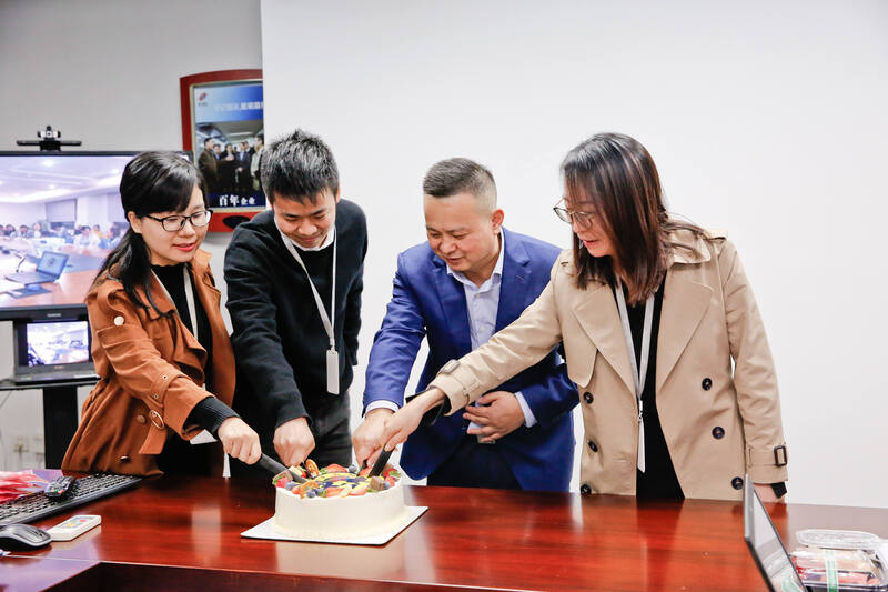 優(yōu)勝公司14歲生日快樂！